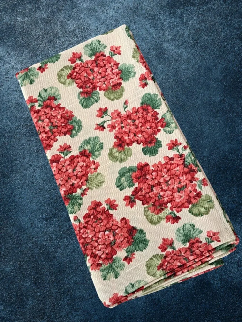 Longaberger Set Of 2 Napkins-Geranium Fabric-NEW!!! in package